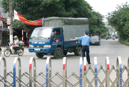 Hà Nội kiên quyết xử lý nạn 'cò mồi, chân gỗ' ảnh 1